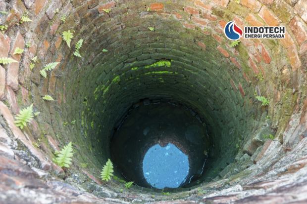 Penyebab kualitas air sumur menurun yang membuat air menjadi keruh, berbau, dan meninggalkan endapan pada peralatan rumah.